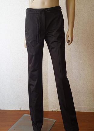 Женские классические брюки от известного немецкого бренда hugo boss,