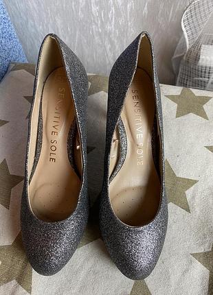 Нарядні туфлі сірі 38 розміру