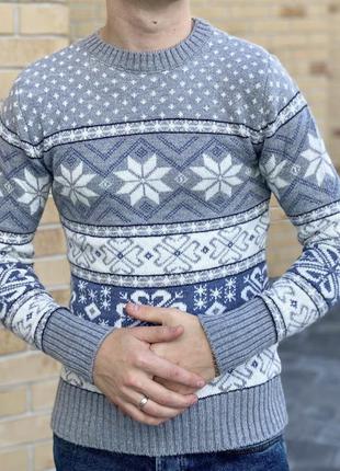 Унисекс свитер со снежинками3 фото