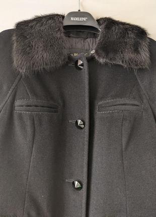 Гарне пальто з кашеміром і коміром з натурального хутра3 фото