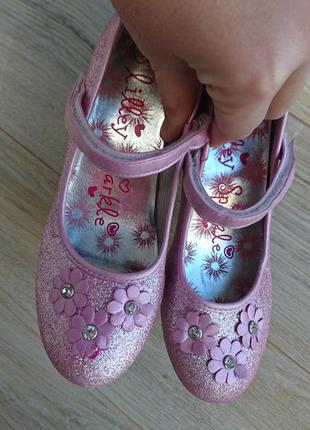 Туфельки принцессы розовые 35-36 размер  блестящие нарядные туфельки стелька 22,8см