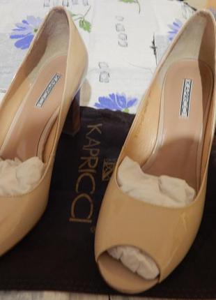 Кожаные женские туфли kapricci 39р.1 фото