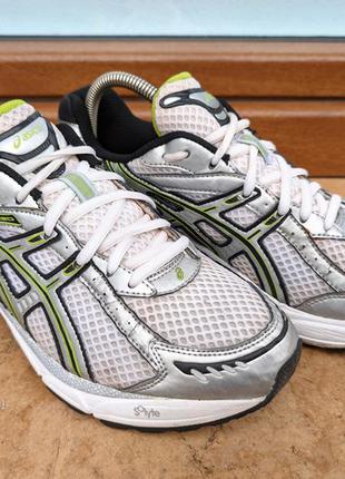 Продам кросовки asics tq7044 40р