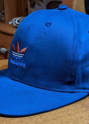 Бейсболка adidas skateboarding nautical trefoil snapback2 фото