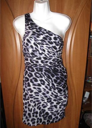 Леопардовое платье на одно плече
