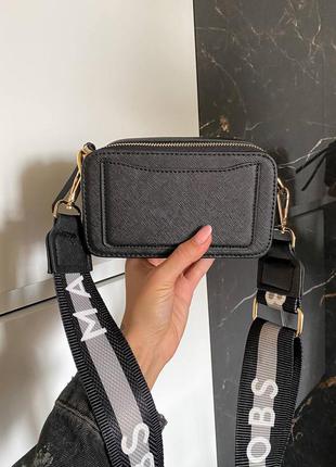 Marc jacobs snapshot black / gold mini брендовая черная стильная мини сумочка с ремешком жіноча модна чорна міні сумка2 фото