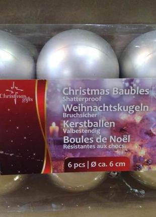 Набор пластиковых елочных шаров christmas gift 6 шт/упак. d 6 см. серебро матовое и серебро глянец.1 фото