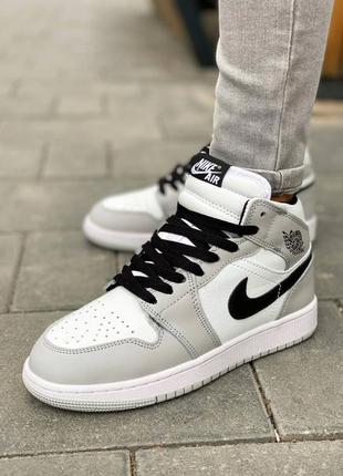 Классные женские зимние высокие кроссовки nike air jordan 1 retro mid grey серые на меху8 фото