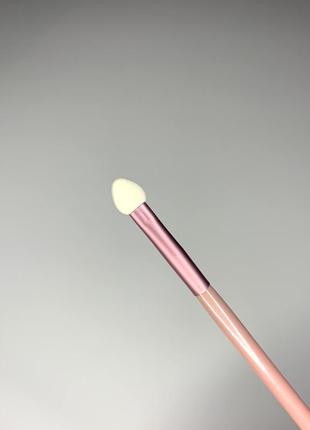 Кисть аппликатор для теней aden cosmetics single applicator pink2 фото