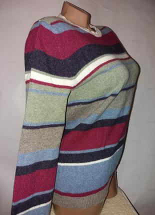 Красивый тёплый шерстяной свитер в полоску3 фото