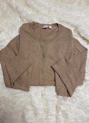 Базовий светр на гудзики кольору кемел gap2 фото