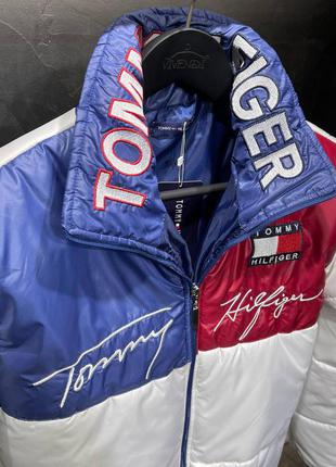 Классная демисезонная куртка-бомбер tommy hilfiger4 фото