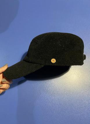 Тёплая кепка с ушками