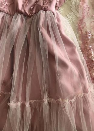Розовое расшитое платье принцессы6 фото