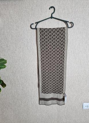 Гарний монограмный двосторонній шарф від river island, оригінал