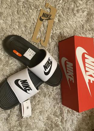 Шлёпанцы nike victori one slide на на 26,5 -27 см.