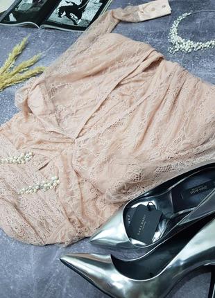 Вечернее коктельное нарядное макси платье в пол длинное гипюр кружево нюд персиковое разрез nelly nly trend6 фото