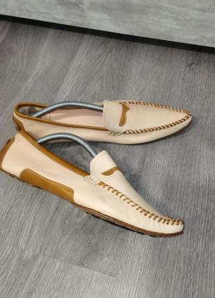 М'якесенькі шкіряні туфлі