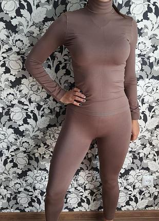Безшовний комплект лосини і водолазка мокко