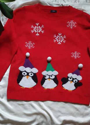 Яркий новогодний свитерок с пингвинами дедом морозом!