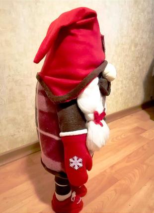 Скандинавский гном-снегурочка