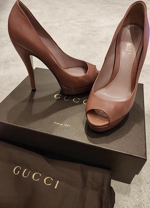 Туфли gucci 2500 грн