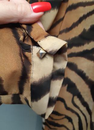 Блузка с тигровым принтом4 фото