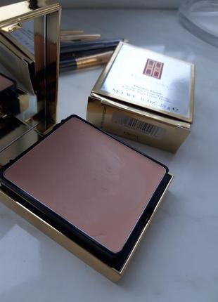 Elizabeth arden flawless finish sponge-on cream makeup компактна тональна основа для обличчя5 фото