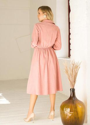 Вельветовое платье-рубашка с рюшами миди деловое демисезон 4 цвета6 фото