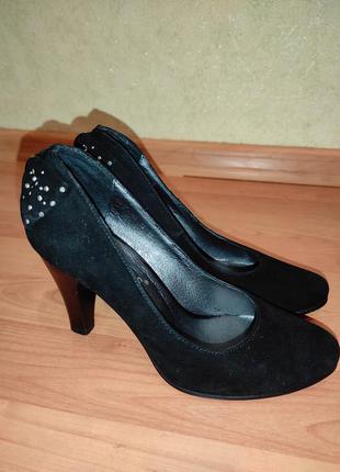 Туфли чёрные замшевые 33 размер