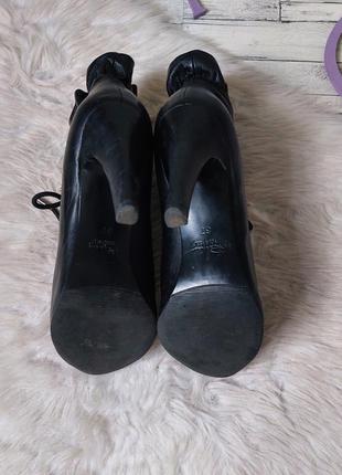 Ботильоны кожаные respect черные на каблуках со шнурками5 фото