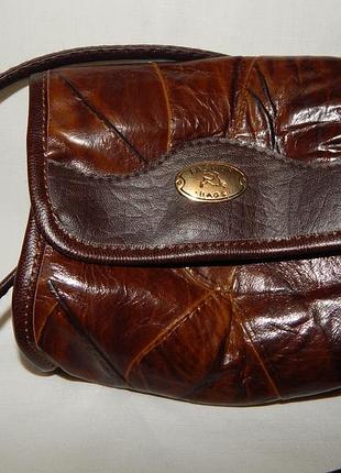 Маленькая кожаная сумка кроссбоди