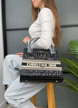 Стильная женская кожаная сумочка в стиле christian dior st honore tote black leather клатч чёрная8 фото