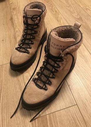 Замшеві зимові черевики на шнурівці tommy hilfiger2 фото