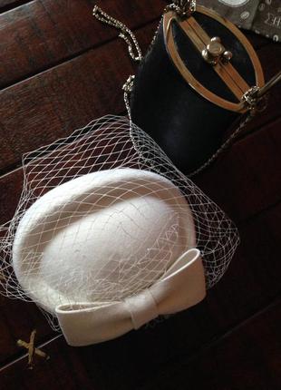 Біла таблетка вуалетка  капелюх весільний айворі весільна c вуаллю стиль ретро вінтаж2 фото