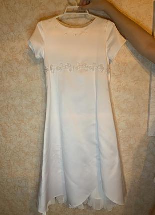 Атласное белое платье1 фото