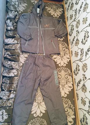 Утеплений спортивний костюм на хлопчика куртка і штани на хлопчика 8 років