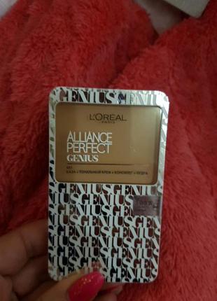 Пудра  4 в 1 loreal золотистый беж