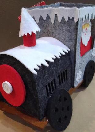 Барвисті новорічні паровози з сантою з фетру melinera для подарунків і частування.2 фото