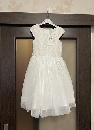 Нарядное белое платье снежинка