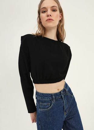 Коротка блуза з плечима quzu 21y22625-001