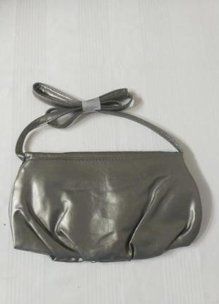 Серебристая сумка-клатч 2