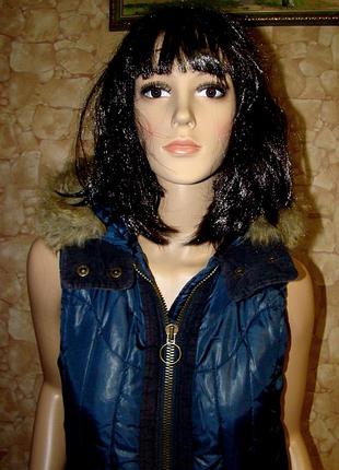 Симпатичная жилетка(безрукавка) river island р.8/34