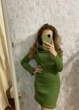 Тёплое зелёное платье с хомутом, размер s6 фото