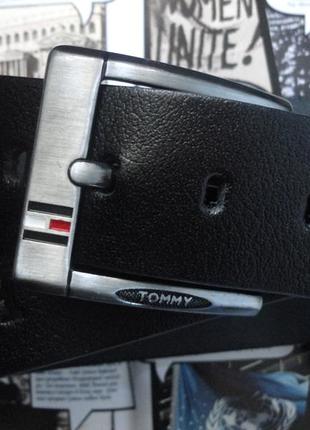 Мужской кожаный ремень под джинсы