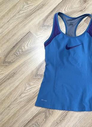 Топ nike dri fit