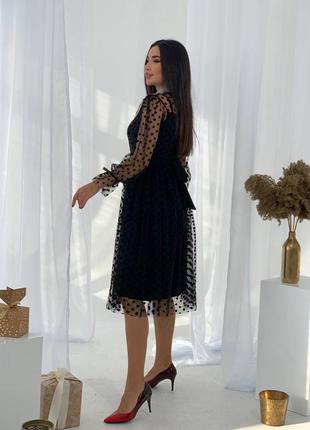 Платье
ткань: креп дайвинг + сетка горох
цвет: чёрный
размеры: 42-44; 46-486 фото