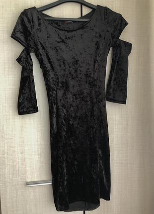 Чорне міні плаття