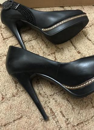 Черные туфли с французским носком3 фото