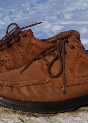 Стильні чоловічі туфлі, черевики clarks